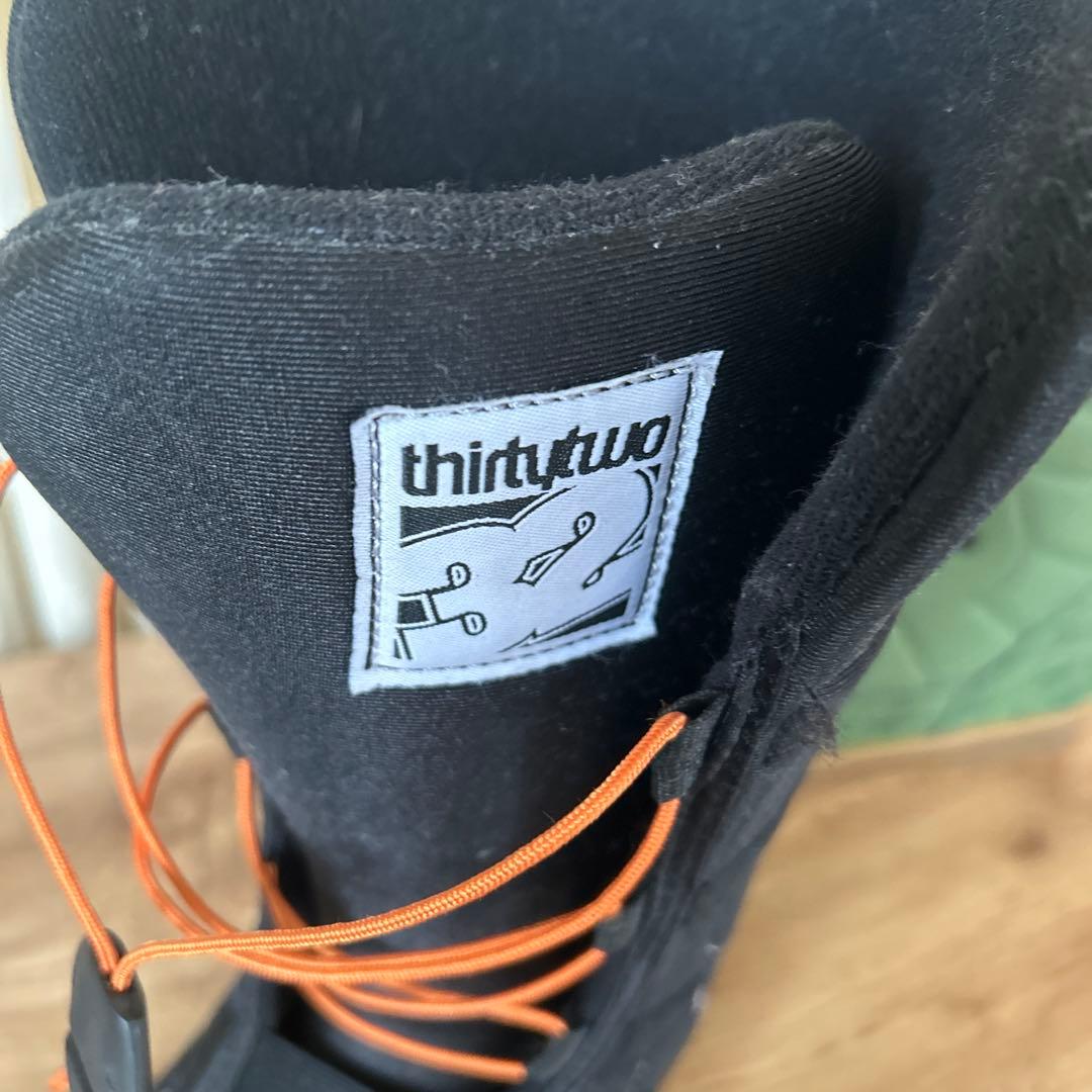 thirtytwo スノーボードブーツ オリーブグリーン
