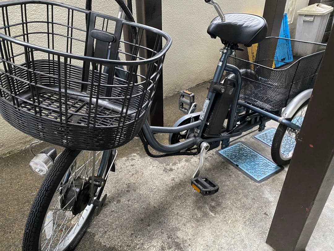 電動アシスト三輪車 グレー 2カゴ