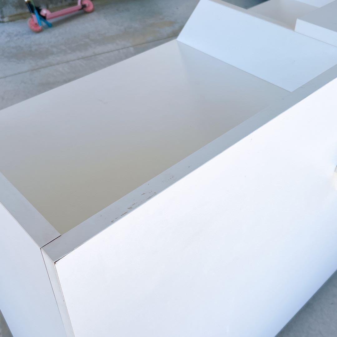 レジカウンター　キャッシャーカウンター　レジ台　店舗什器　白　キャスター付き