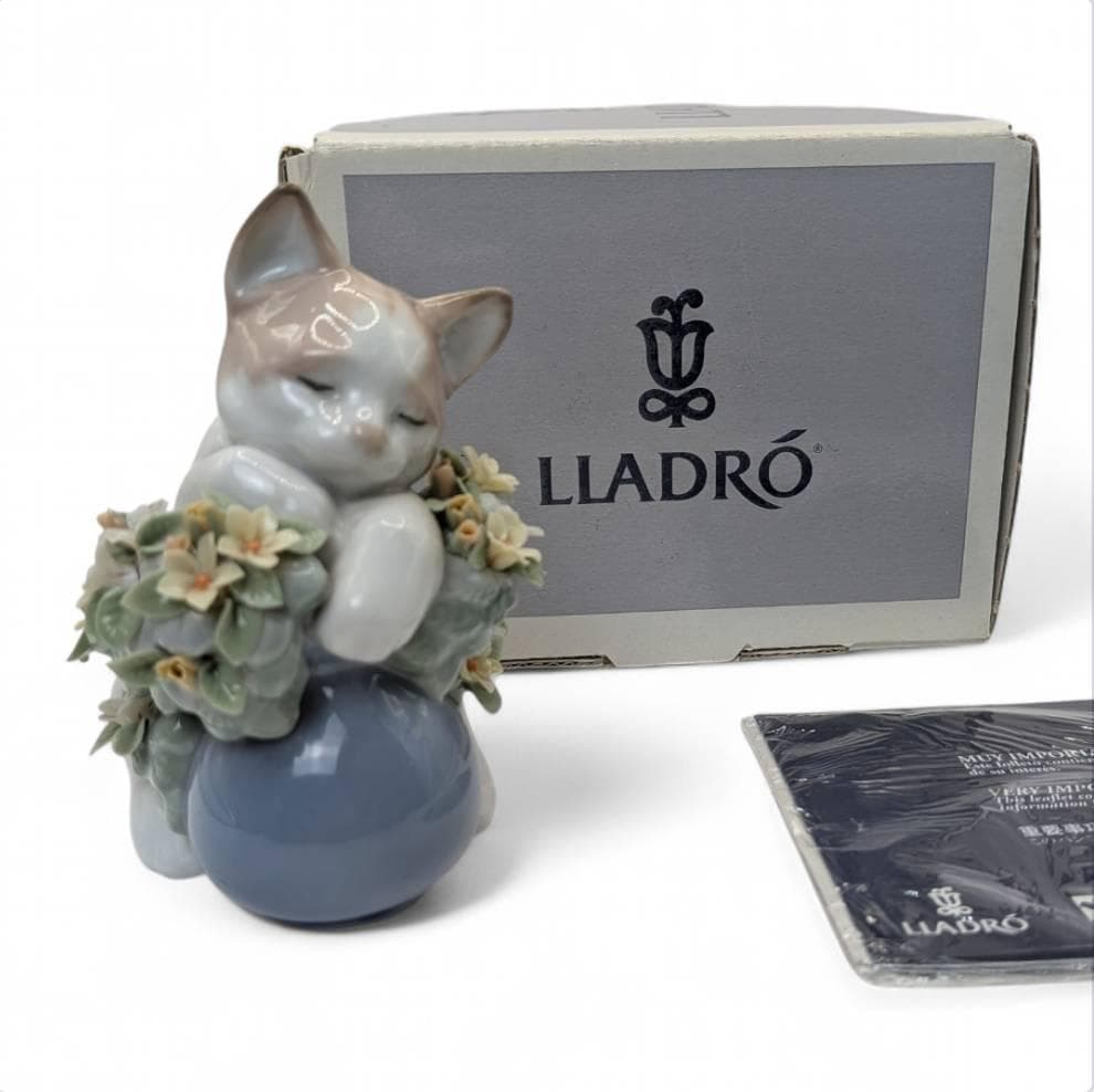 LLADRO リヤドロ お昼寝の場所 インテリア 猫