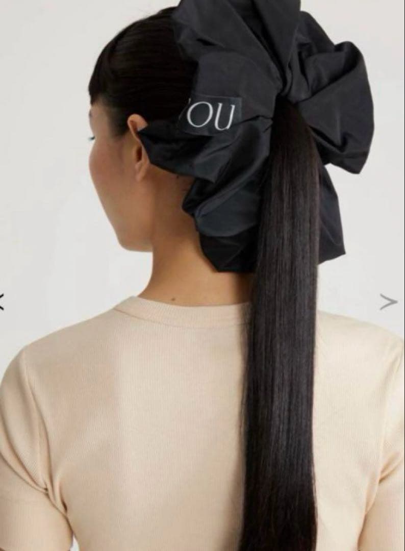 PATOU ボリュームシュシュ ブラック