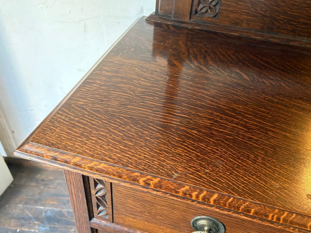 イギリスアンティーク オーク材ドレッサー 楕円形ミラー付き