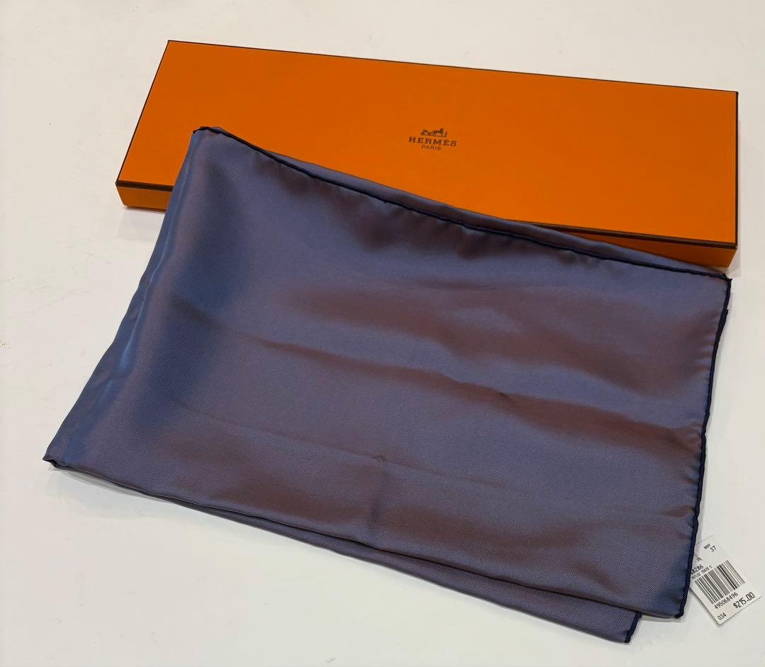 新品タグ付☆エルメス　カレ70 ロゴ　玉虫カラー　無地　スカーフ　美品未使用