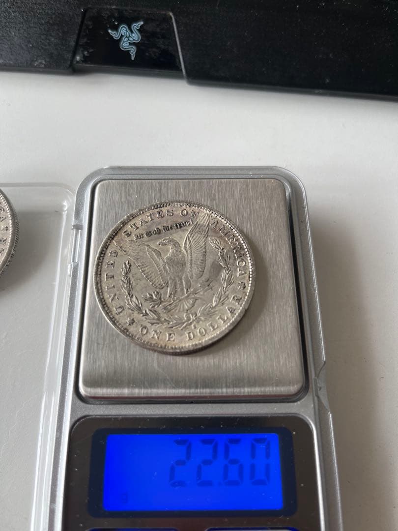 アメリカ モルガン1ドル銀貨です。2枚まとめて