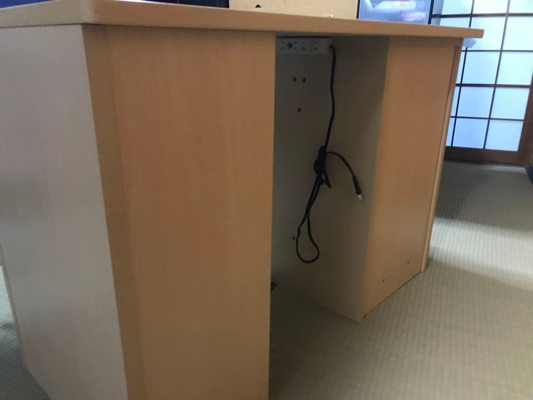 コイズミ デスク コンセント付き