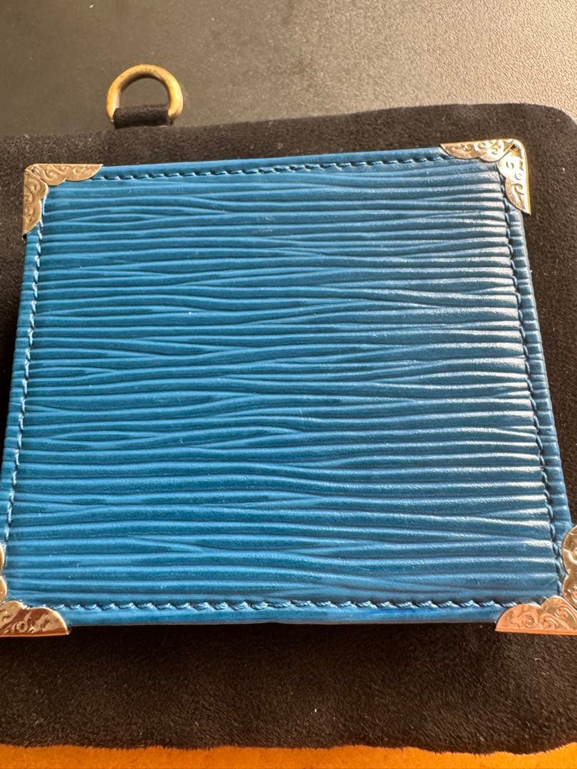 【美品】Louis Vuitton エピレザー　ケース