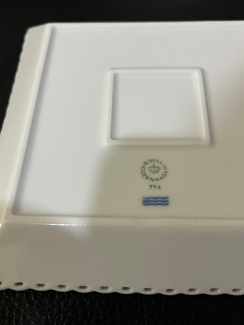 ロイヤルコペンハーゲン ホワイトフルーテッド フルレース ディッシュ スクエア