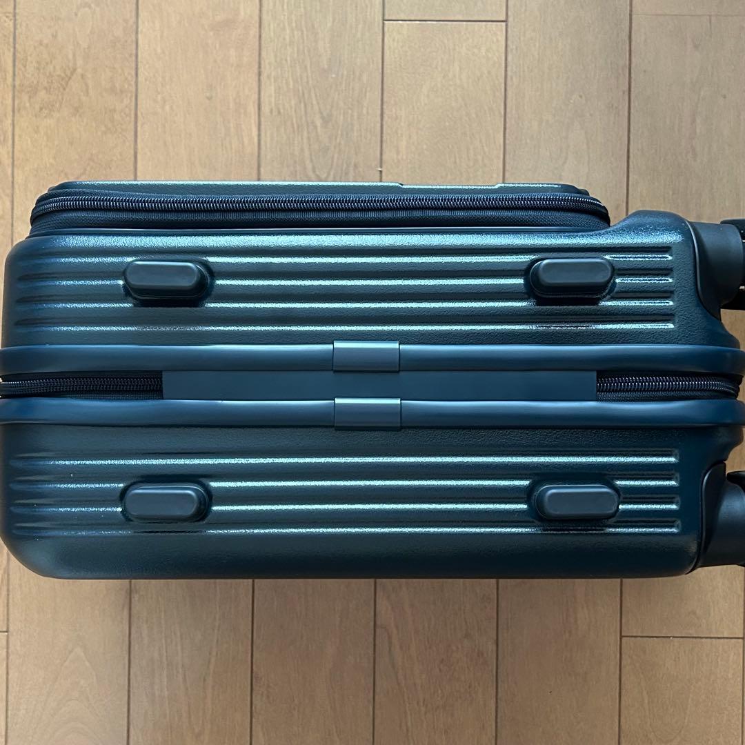 Innovator INV 30 スーツケース 新品未使用　ディープシー