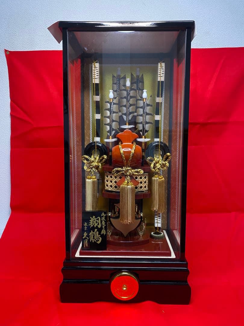 東京久月　家紋付破魔弓飾り１８号・間口約３２×奥行約３３×高さ約６５㎝