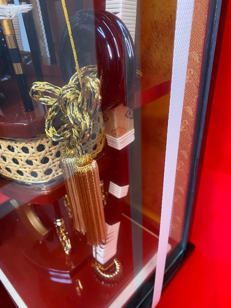 東京久月　家紋付破魔弓飾り１８号・間口約３２×奥行約３３×高さ約６５㎝