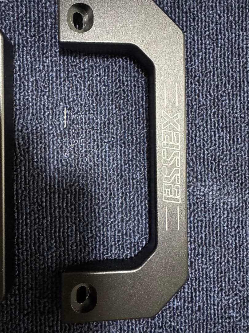 ESSSEX アルミニウムアシストグリップブラック