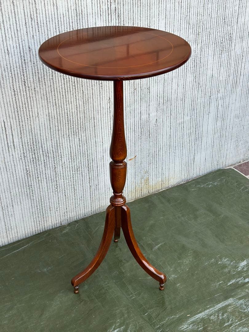 イタリア　ワインテーブル　コーヒーテーブル　花台　オケージョナルテーブル