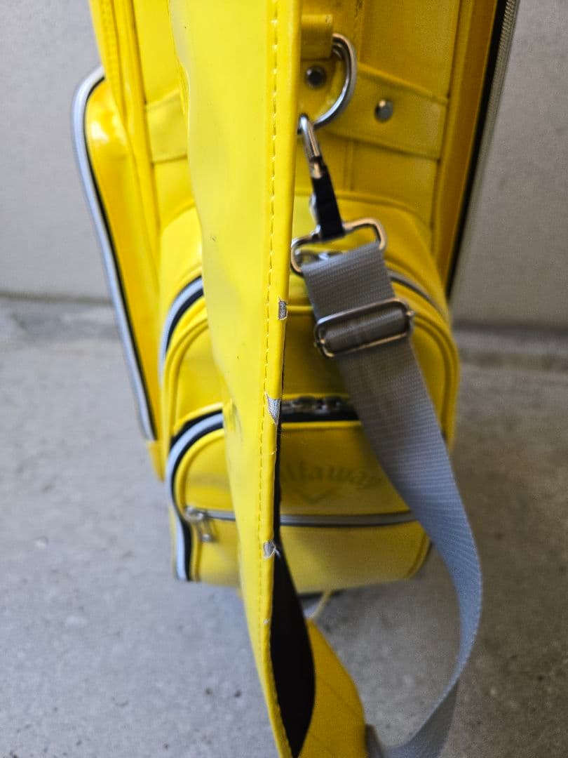 Callaway　キャロウェイ　キャディバッグ　エナメル素材　イエロー