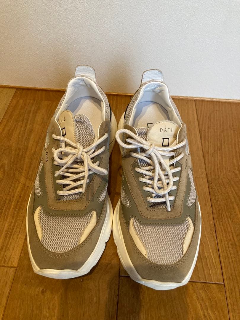 DATE デイト FUGA スニーカー　24.5