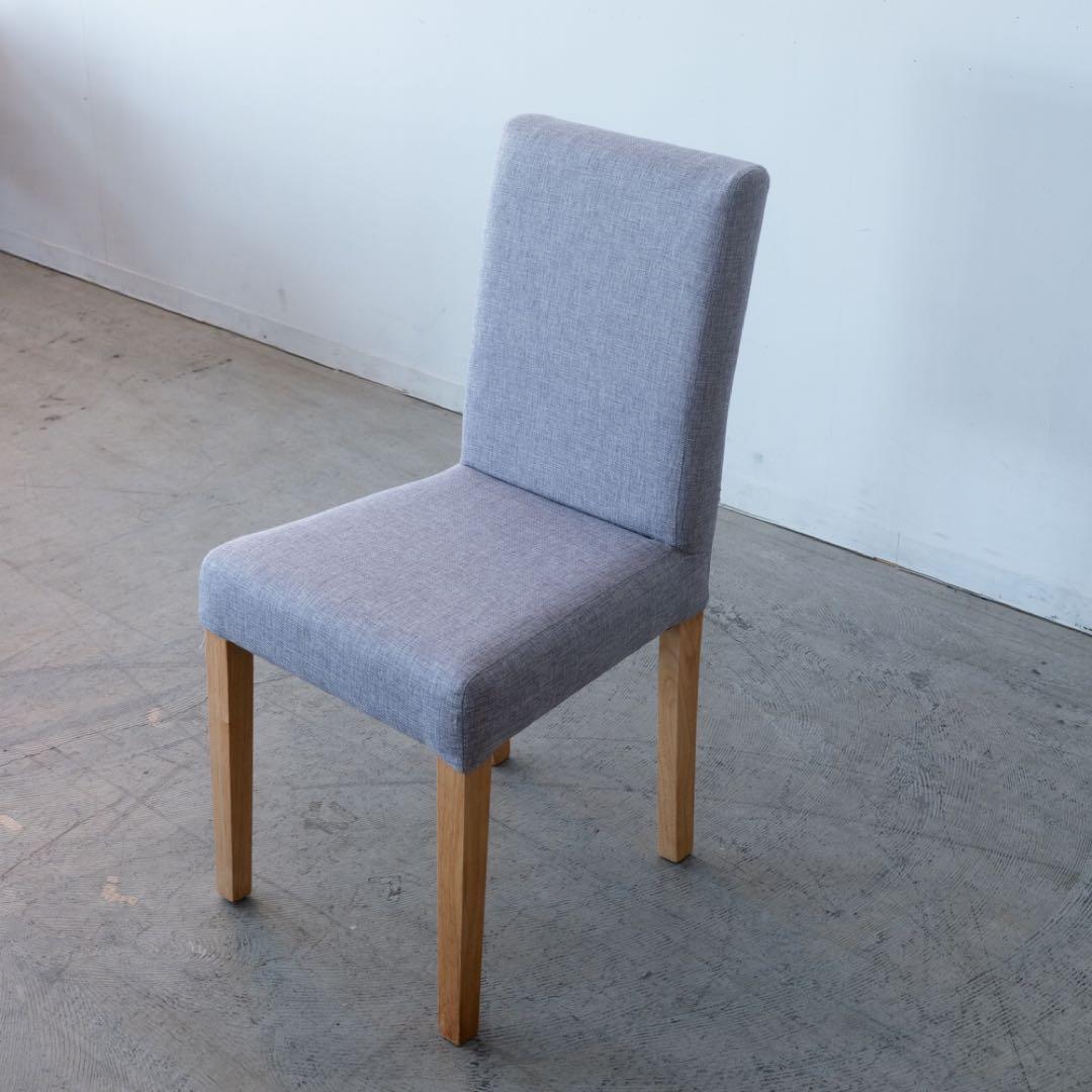 グレーのファブリックダイニングチェア