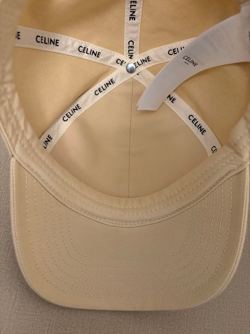 CELINE トリオンフ ベースボールキャップ マカダミア