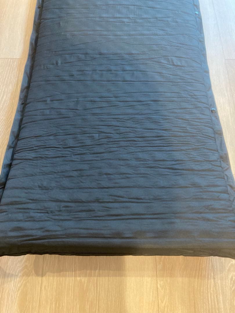 ブルックリンアウトドアカンパニー　インフレーターマット　スリーピングマット