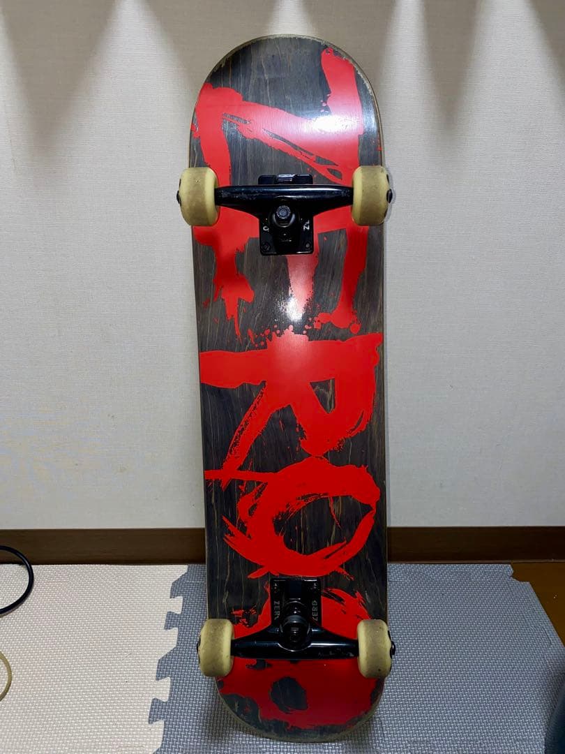 ZERO スケートボード 赤黒グラフィック コンプリート