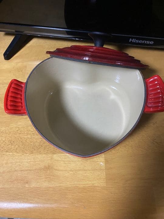 ルクルーゼ(Le Creuset) ココット・ダムール 18cmチェリーレッド