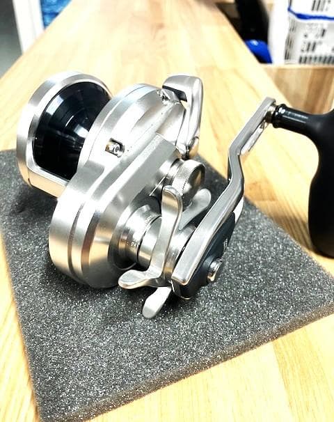 シマノ　20 オシアジガー 4000 HG　右巻き