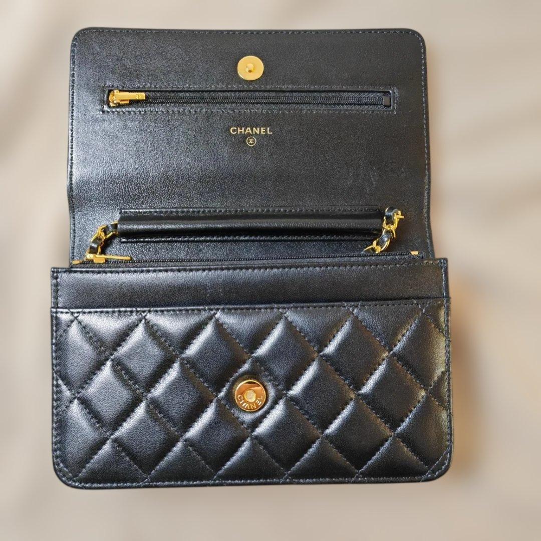 CHANEL ラムスキン チェーンウォレット ブラック