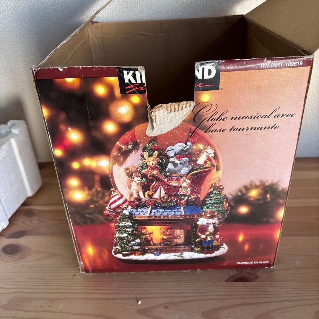 クリスマス スノードーム オルゴール付き　KIRKLAND