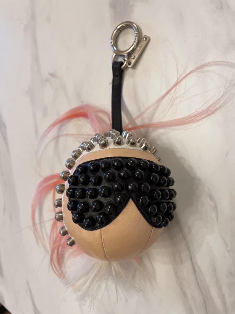 FENDI チャーム カールラガーフェルド