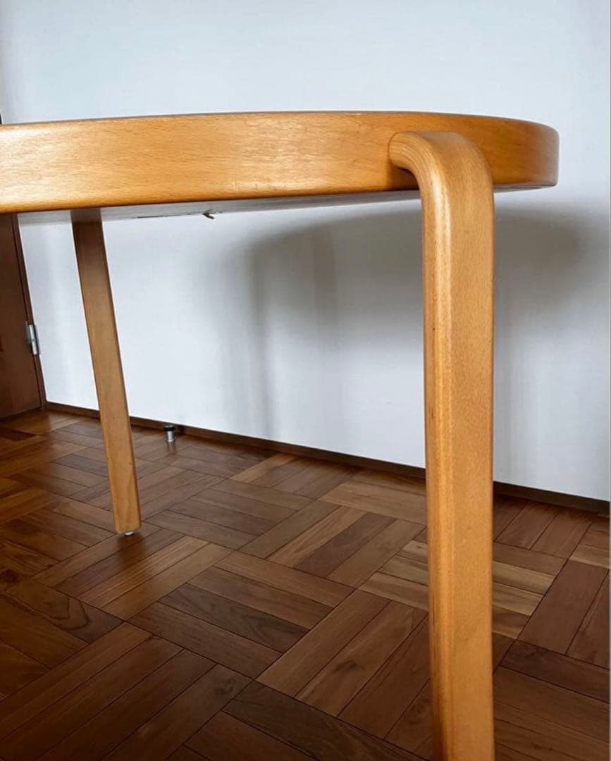 MAGNUS OLESEN マグナスオルセン ダイニングテーブル