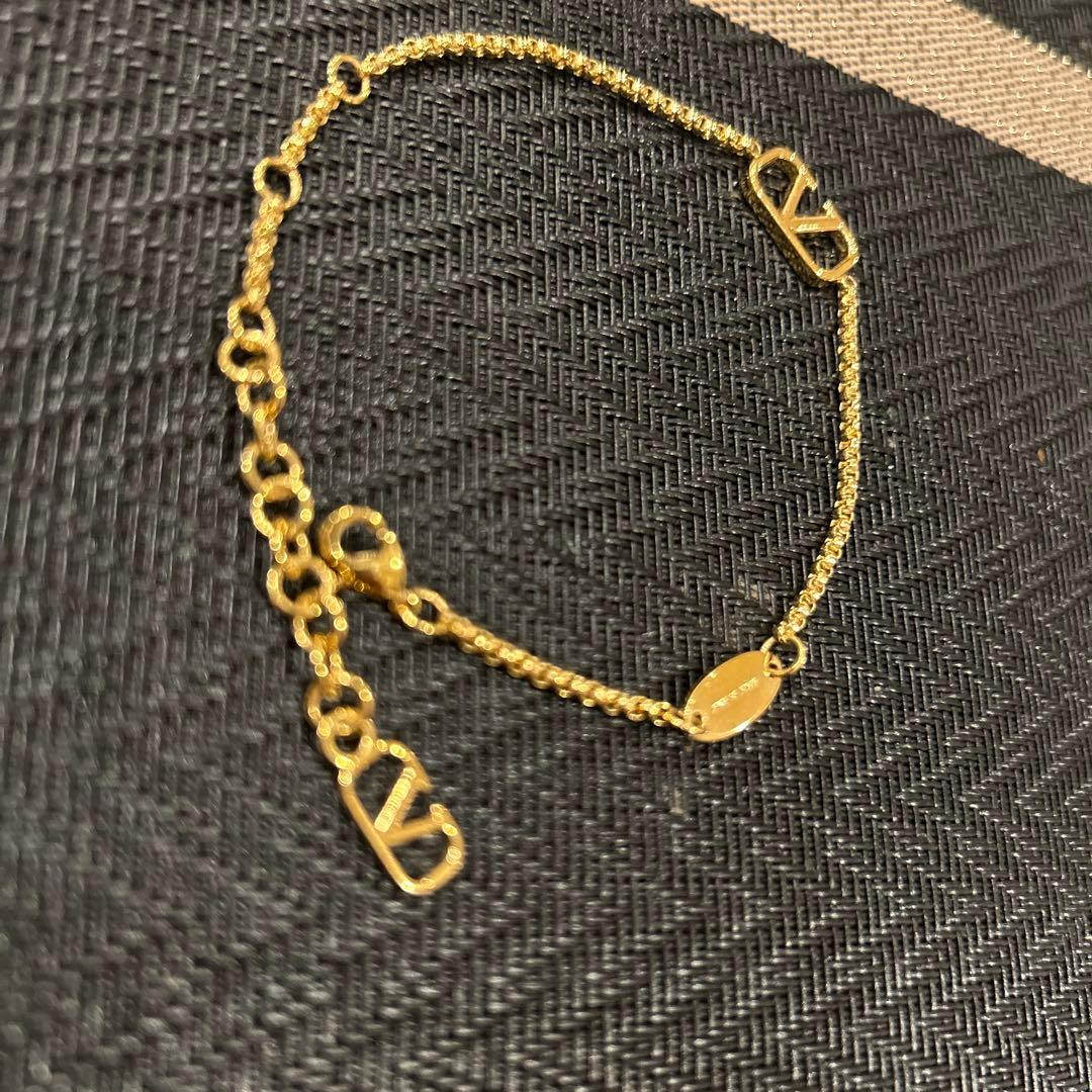 ヴァレンティノ Vロゴ シグネチャー ブレスレット