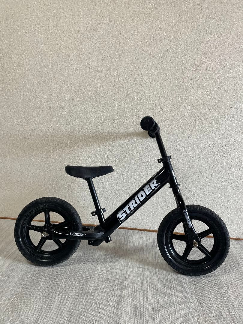 ストライダー 12インチ スポーツタイプ ブラック