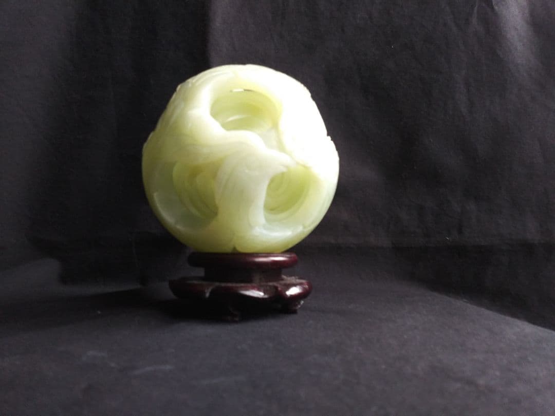 多層球(7層)　岫玉製　中国工芸品　置物　NO.832