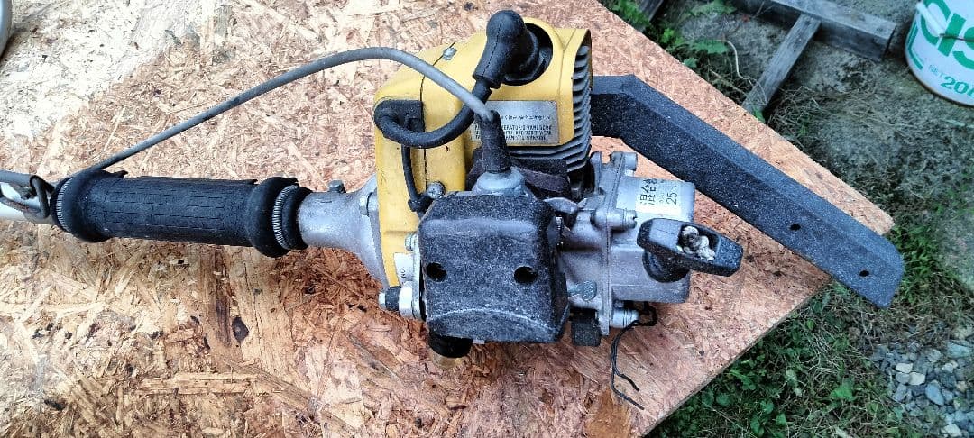 【京都市引き取り】刈払機　2台　部品取りに