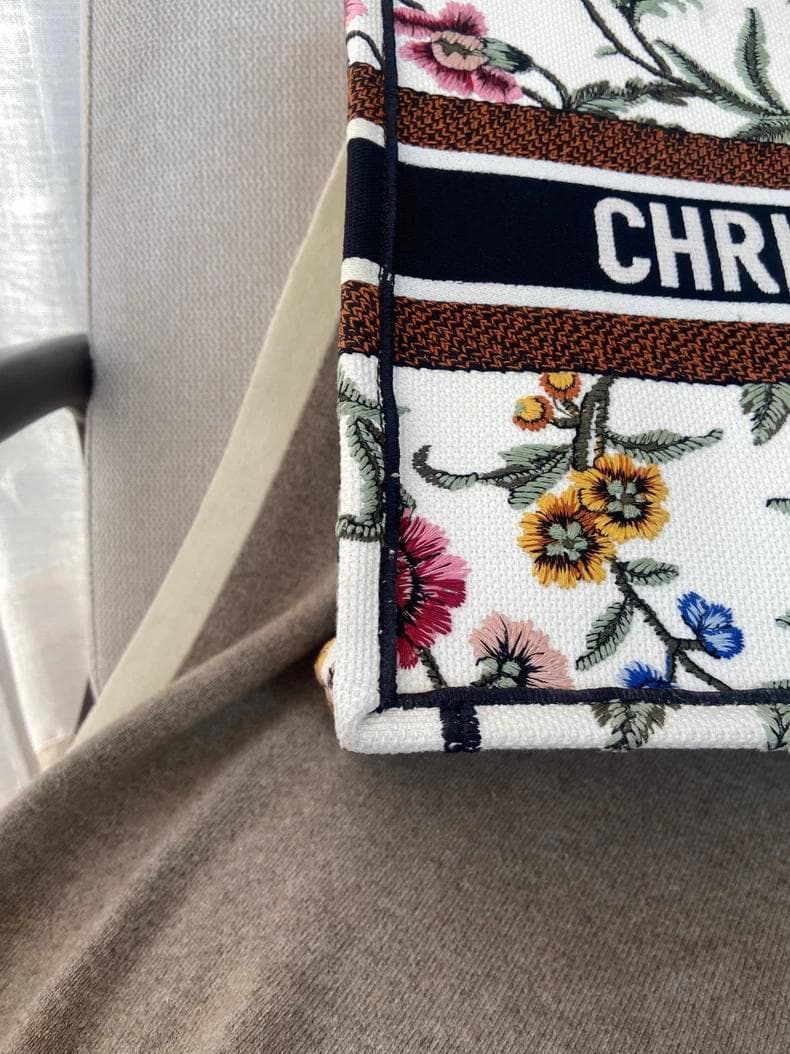 フローラル刺繍 ブック トートバッグ