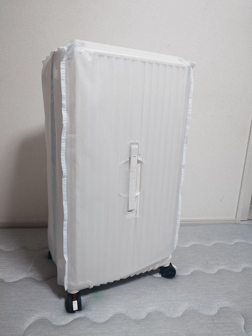 新品未使用　特大スーツケース、キャリーケース