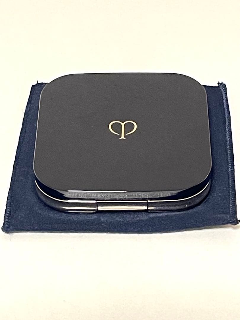 【新品】クレドポーボーテ　プードルコンパクトエサンシエル n