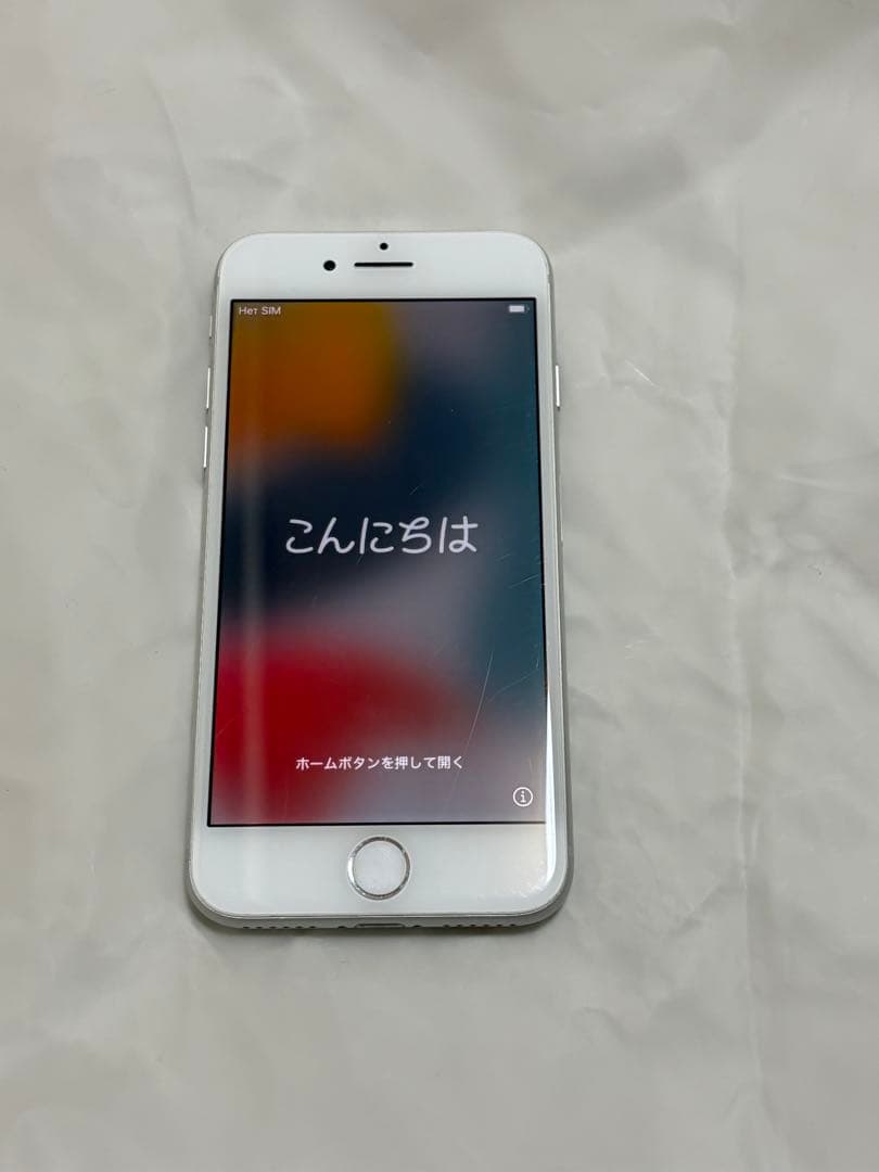 iphone8 本体64GB au SIMロック解除済　きずあり