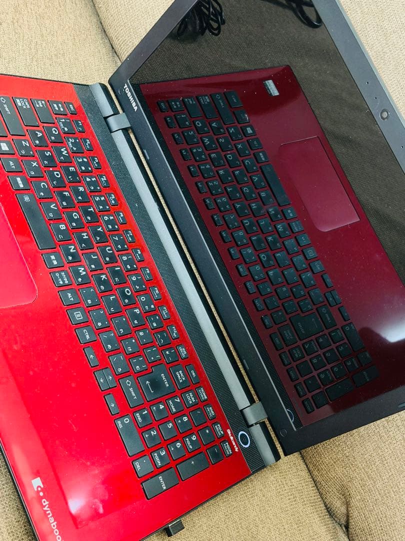 TOSHIBA ノートPC 赤色 ACアダプター・マウス付き　dynabook
