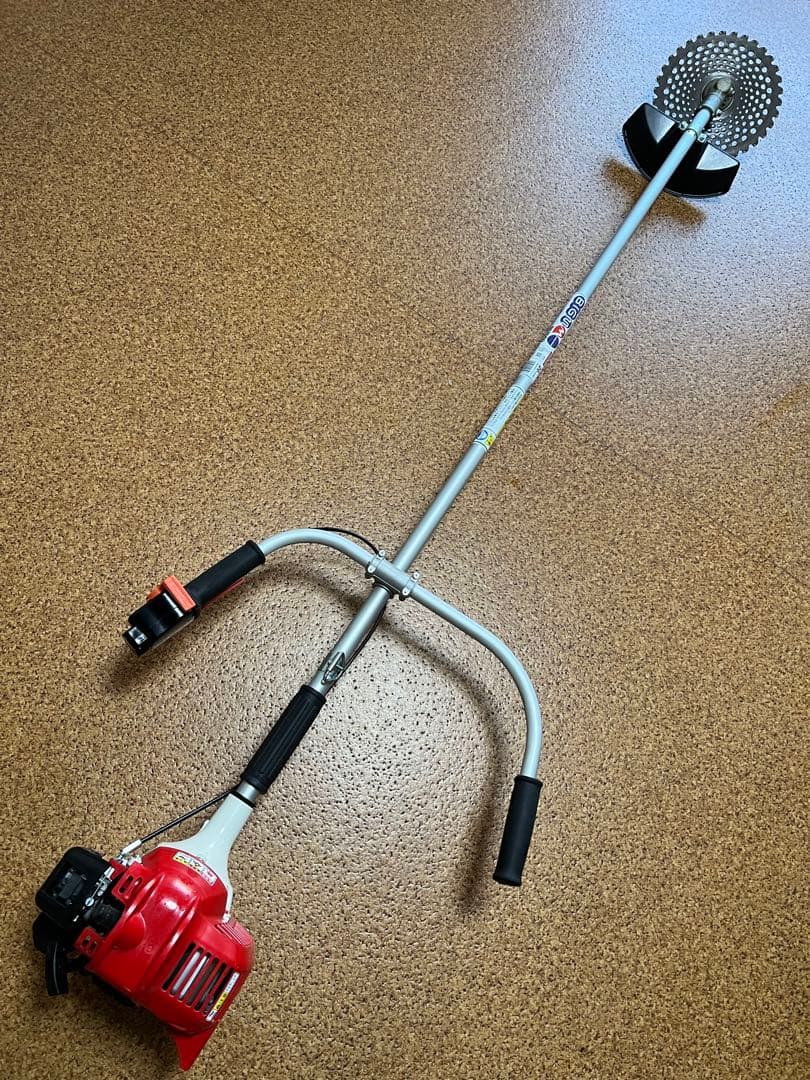 美品　マルヤマ　エンジン草刈機　BIGM BK2060 1点