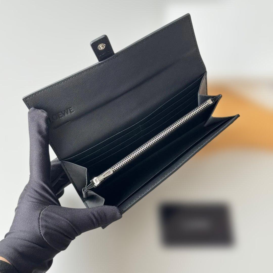 ブラック レザー 二つ折り財布