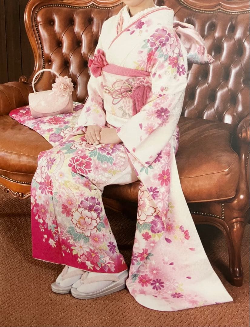 【再値下げ】振袖フルセット 花柄 ピンク系 白系
