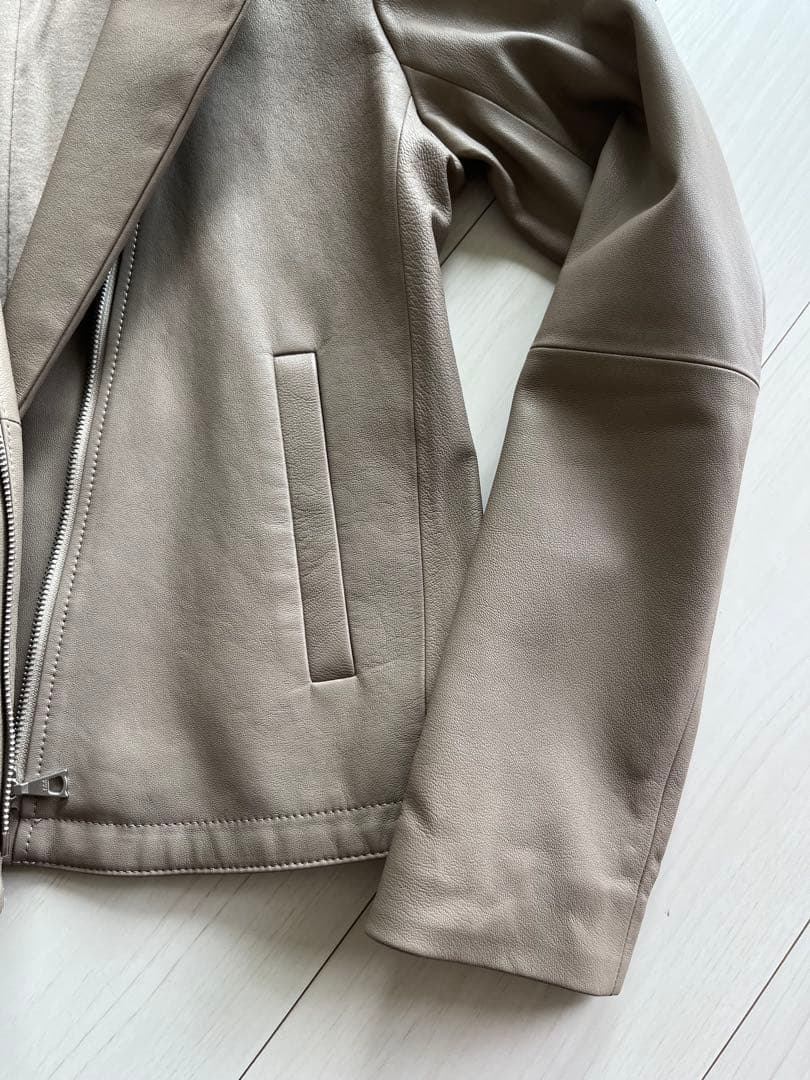 美品　セオリーリュクス レザージャケット