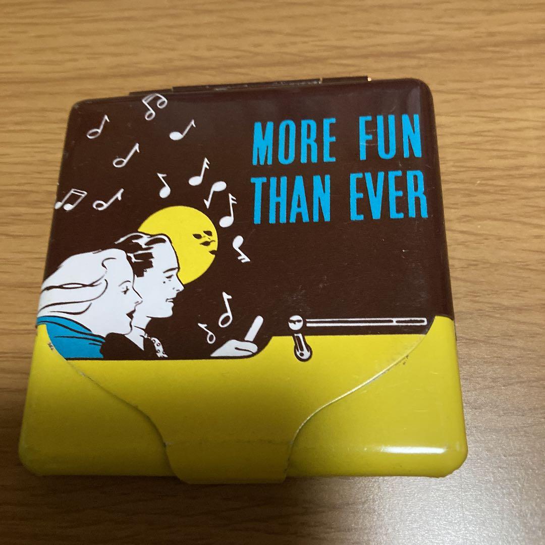 CREAM SODAのブリキシュガレットケース