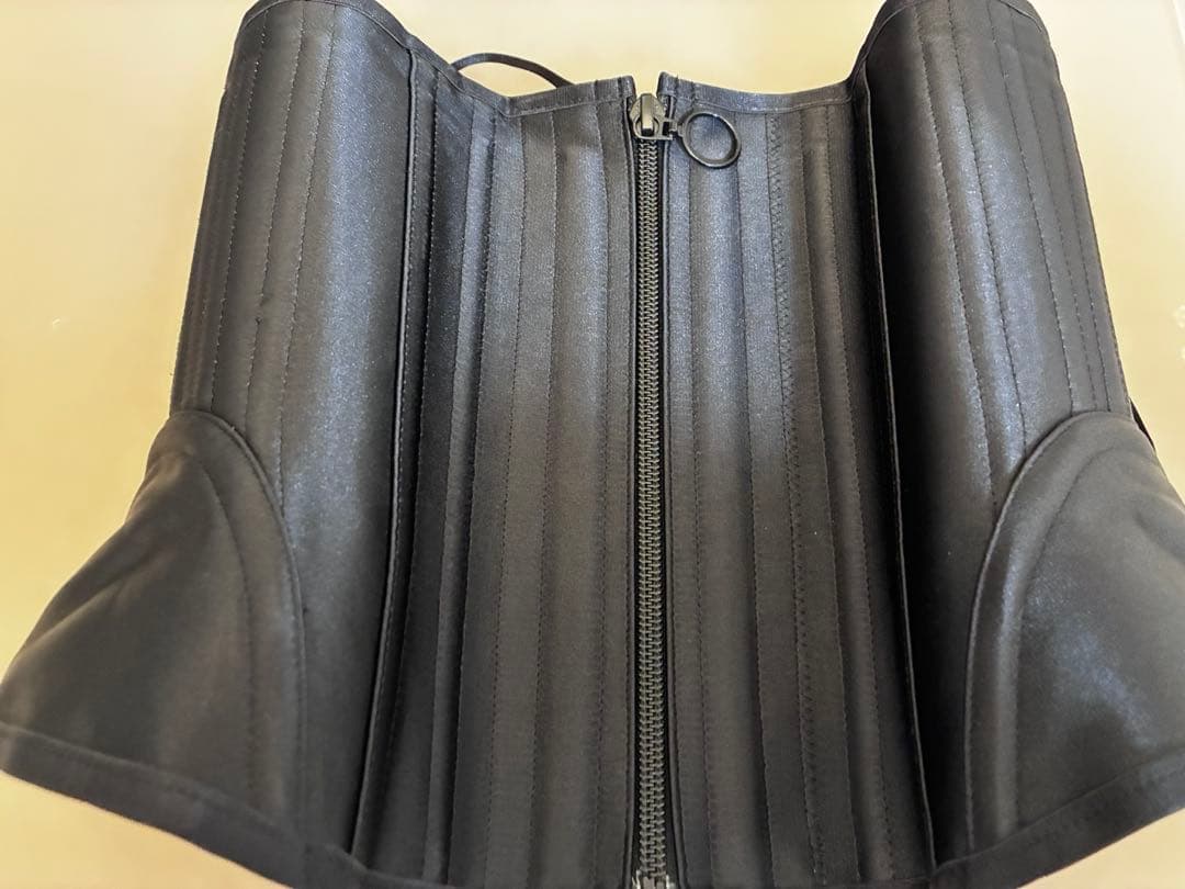 あ*ば様 元鈴木さん コルセット　キンバリー　M