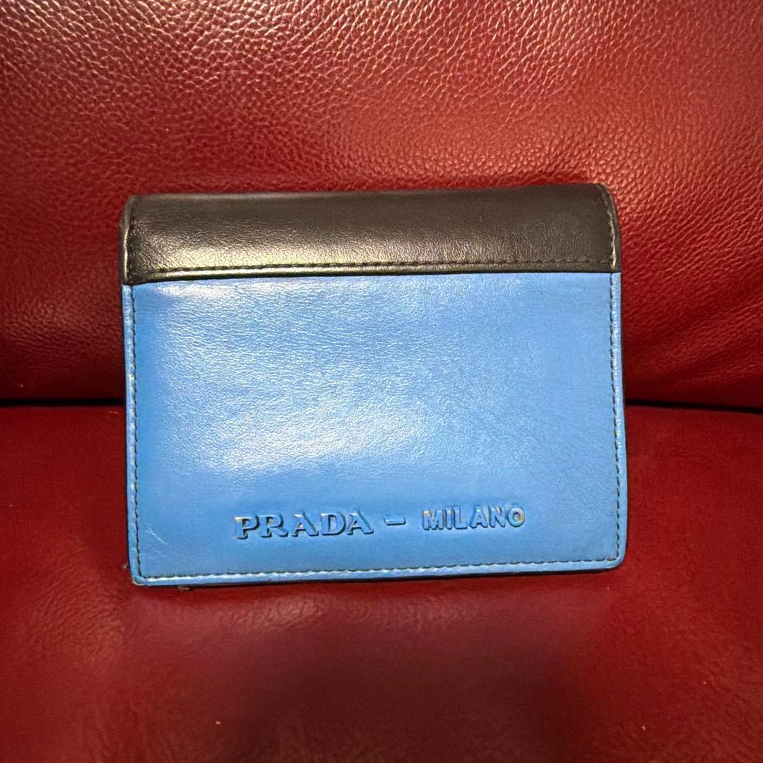 PRADA 二つ折り財布 青 黒