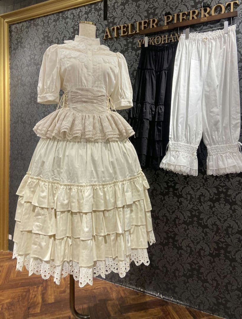 新品未使用 Victorian maiden コットンレースフリルブラウス 生成