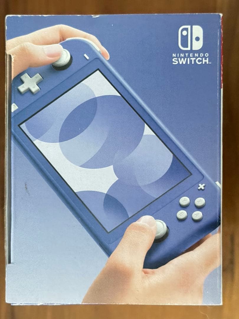 Nintendo Switch Light 本体