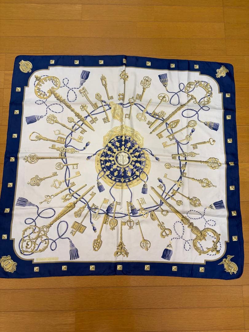 最終値下げ　美品　HERMES エルメス カレ90 鐙の幻想 スカーフ シルク