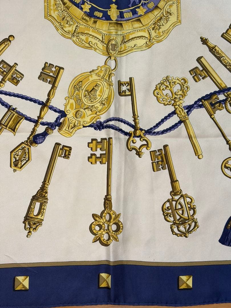 最終値下げ　美品　HERMES エルメス カレ90 鐙の幻想 スカーフ シルク