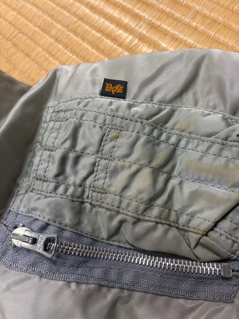 ALPHA社製　MA-1フライトジャケット　LARGEサイズ　黄ばみ、ほつれ有り