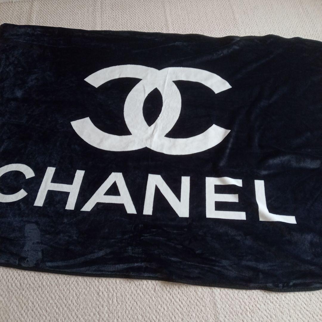 CHANELノベルティ大判ブランケット